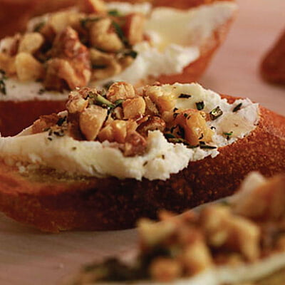 Honey walnut goat cheese canapé 30pc